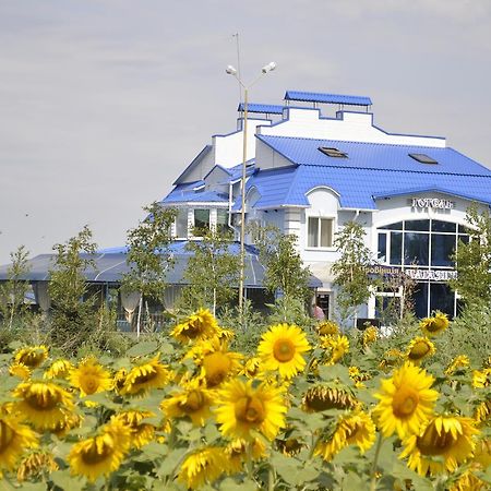 Hotel Vivat Provincia Тахтаулово Экстерьер фото